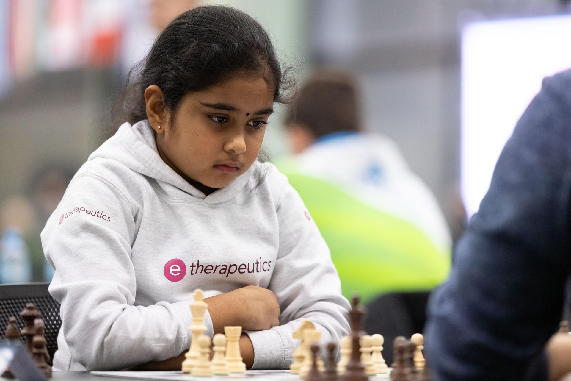 8岁英国小将在欧洲闪电战中震惊国际象棋界