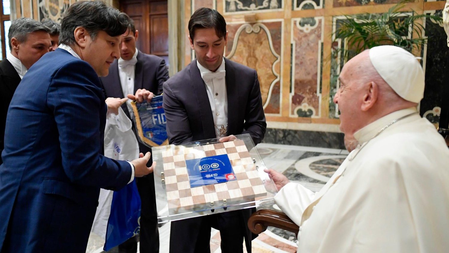 教宗接见意大利跳棋联盟：跳棋是激发大脑的游戏 - 梵蒂冈新闻网