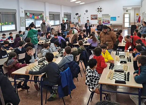 阿尔科伊新举办儿童国际象棋锦标赛